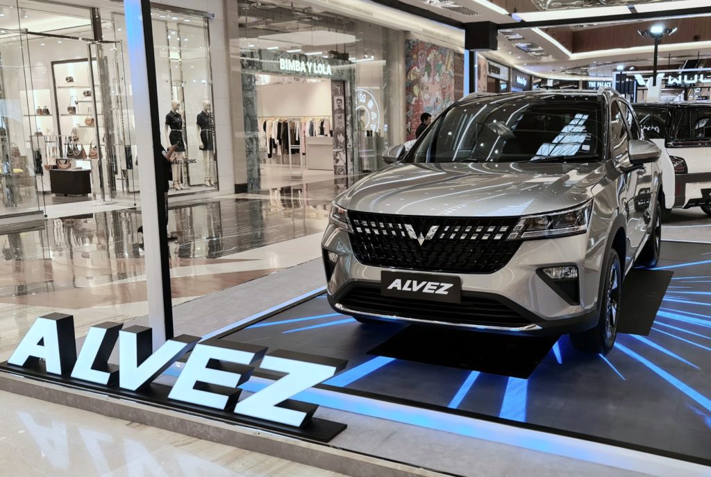Thumbnail Wuling Holds Exhibition for Its Latest Compact SUV, Alvez, in Jakarta