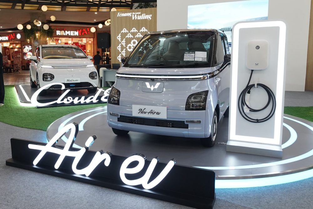 Wuling New Air ev dan Wuling New Cloud EV dapat dilihat secara langsung di pameran ini 1000x667