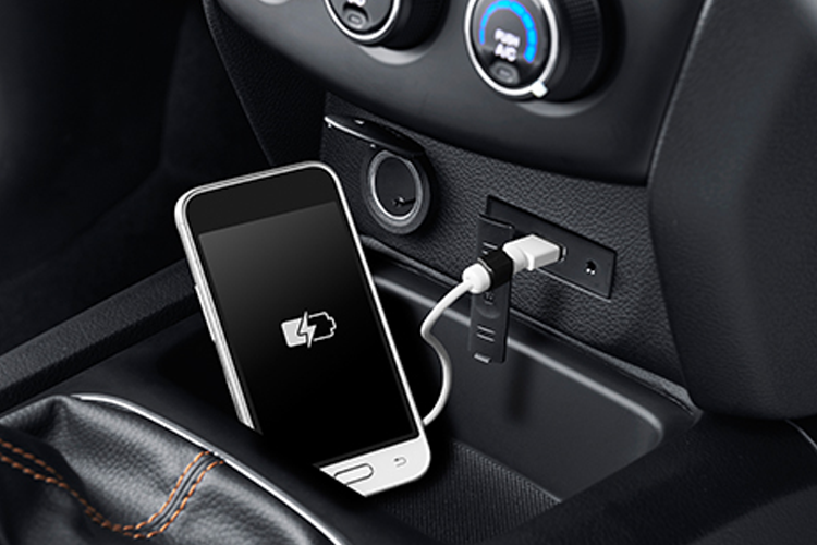 1st ROW USB CHARGING 1st ROW USB CHARGING