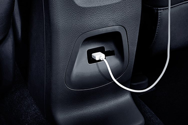 2nd ROW USB CHARGING 2nd ROW USB CHARGING