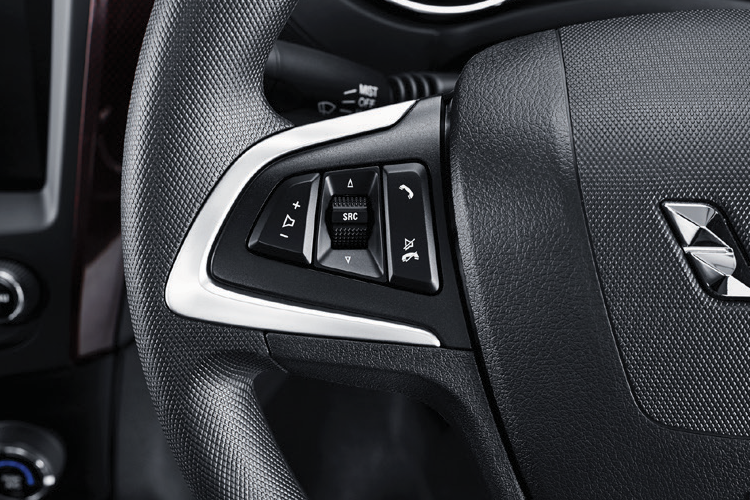 AUDIO STEERING SWITCH AND BLUETOOTH PHONE BUTTON AUDIO STEERING SWITCH AND BLUETOOTH PHONE BUTTON